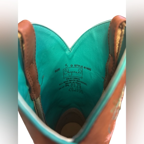 Shyanne Girls Floral Embroidery Western Cowboy Boots - Picture 4 of 7